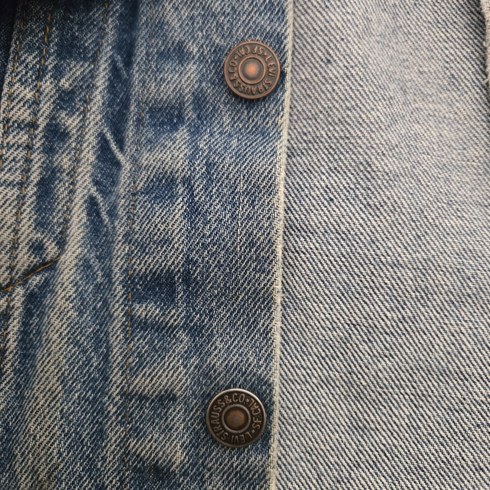 Vintage Levi's Denim Jacket - Picture 4 of 6